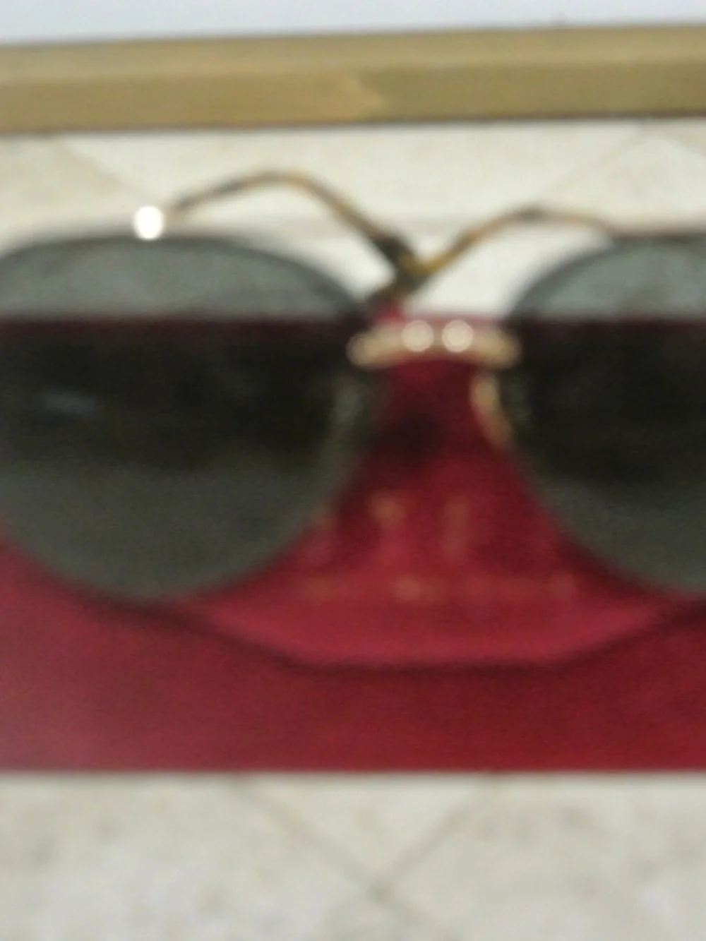 DIFF BLACK LENS GOLD TRIM AVIATOR SUNGLASSES